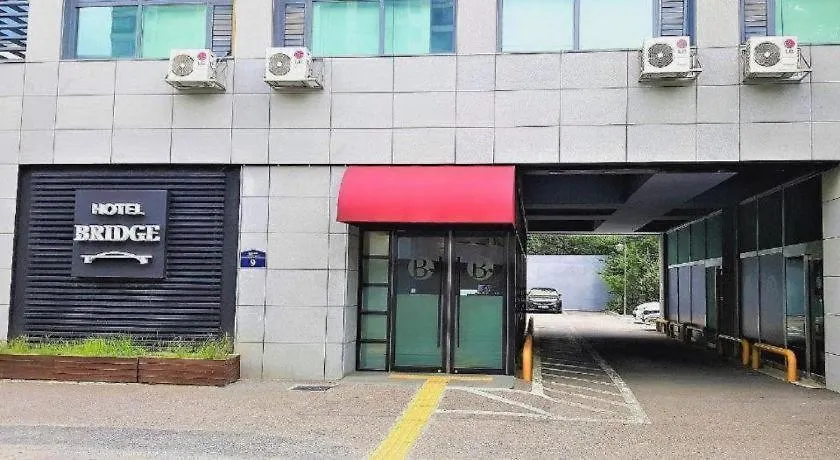 Hotel Bridge Seoul